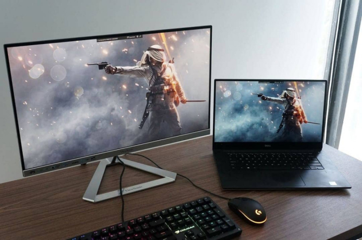 So sánh nên mua máy tính để bàn hay laptop