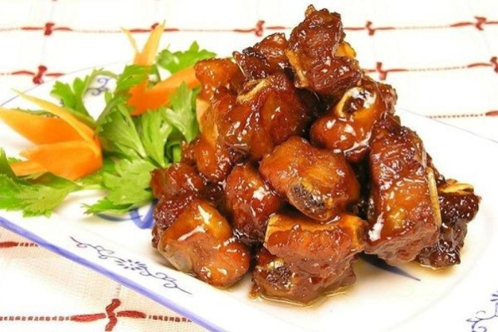 Cách nấu sườn xào chua ngọt với cà chua ngon chuẩn vị, đưa cơm ngày hè