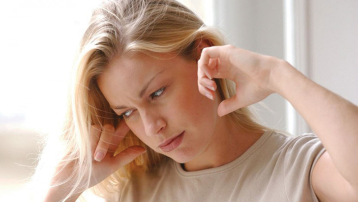 BỊ Ù TAI LÀ BỆNH GÌ? NGUYÊN NHÂN VÀ CÁCH PHÒNG NGỪA