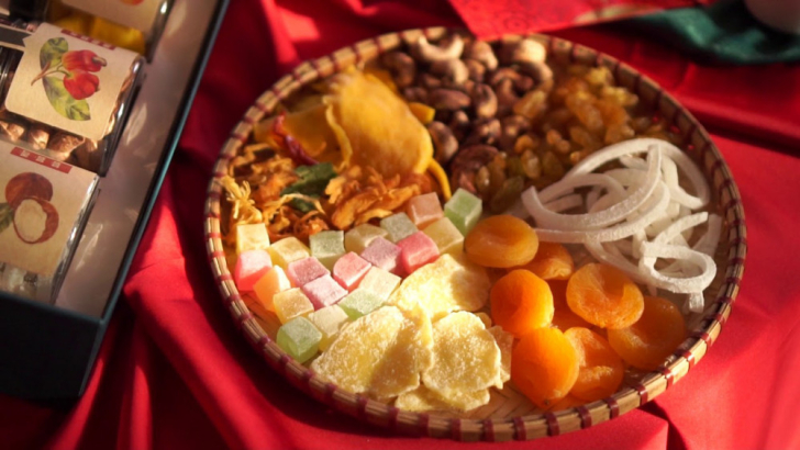 Rinh đủ loại mứt về nhâm nhi hay làm quà biếu Tết đều "ổn áp" với hầu bao chỉ từ 65k