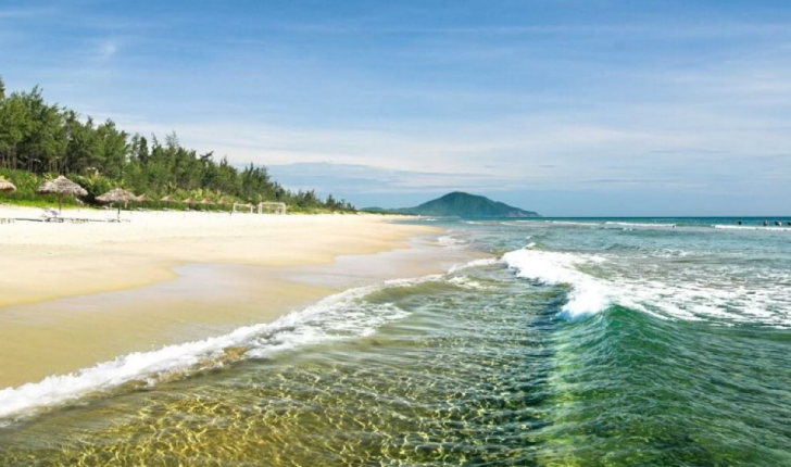 Top 5 bãi biển đẹp nhất Bắc Trung Bộ