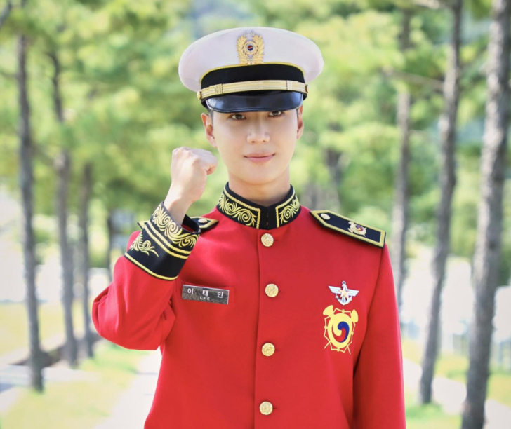 Taemin (SHINee) sẽ phải thuyên chuyển công tác tại quân đội do chứng rối loạn lo âu của mình